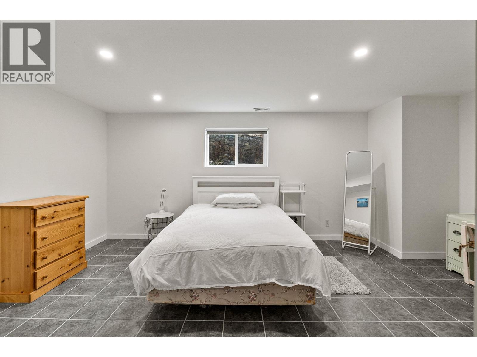 712 Creekside Road, Penticton, British Columbia  V2A 2C4 - Photo 50 - 10382150