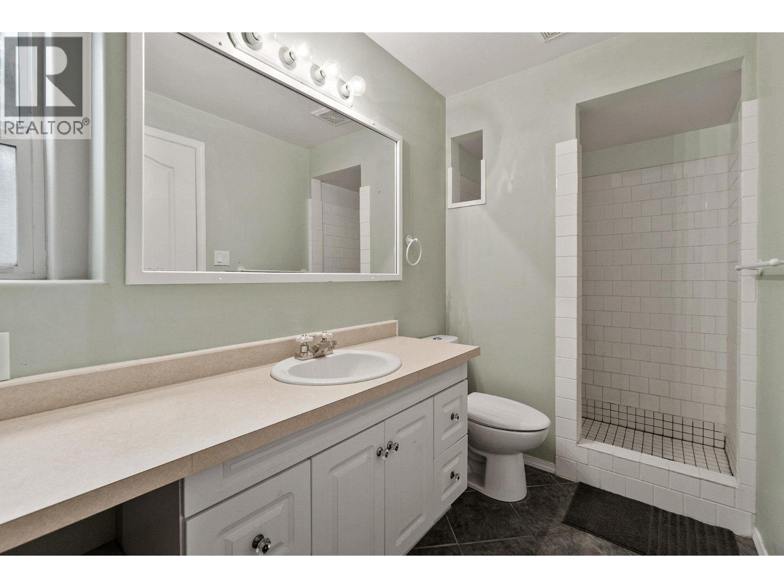 712 Creekside Road, Penticton, British Columbia  V2A 2C4 - Photo 58 - 10382150