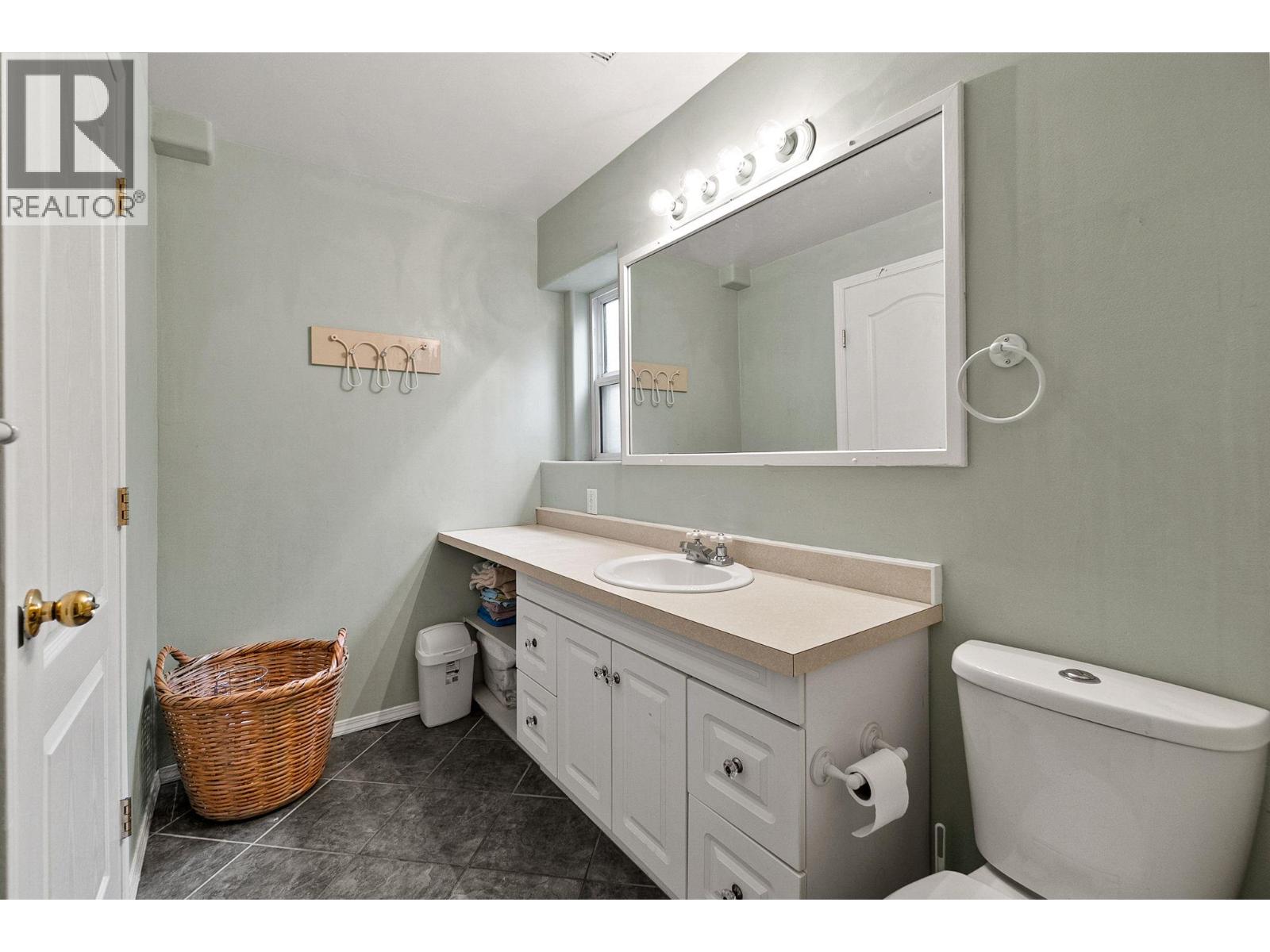 712 Creekside Road, Penticton, British Columbia  V2A 2C4 - Photo 59 - 10382150