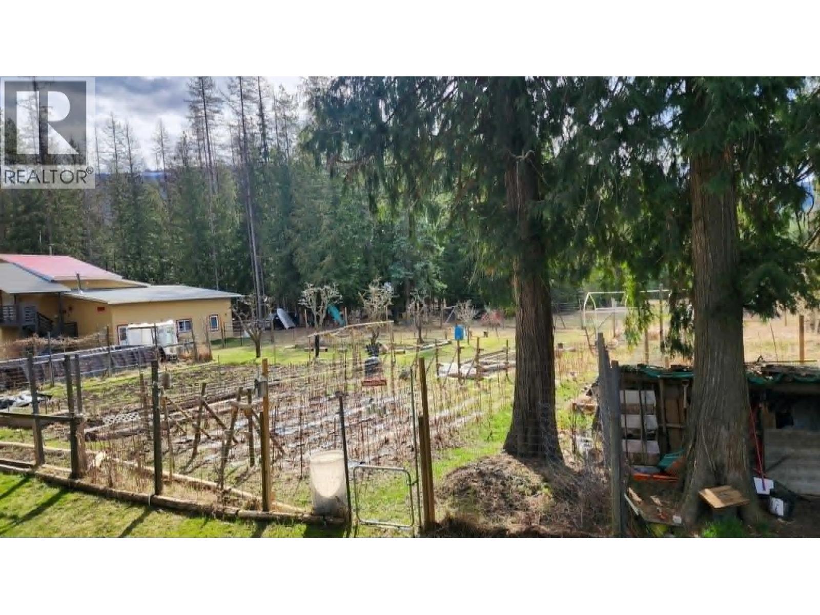 63 Begbie Road, Cherryville, British Columbia  V0E 2G3 - Photo 14 - 10382151