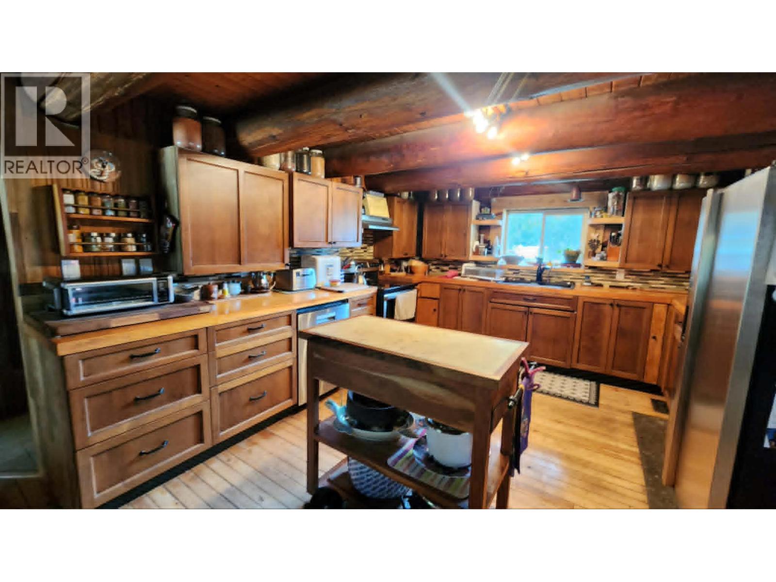 63 Begbie Road, Cherryville, British Columbia  V0E 2G3 - Photo 2 - 10382151