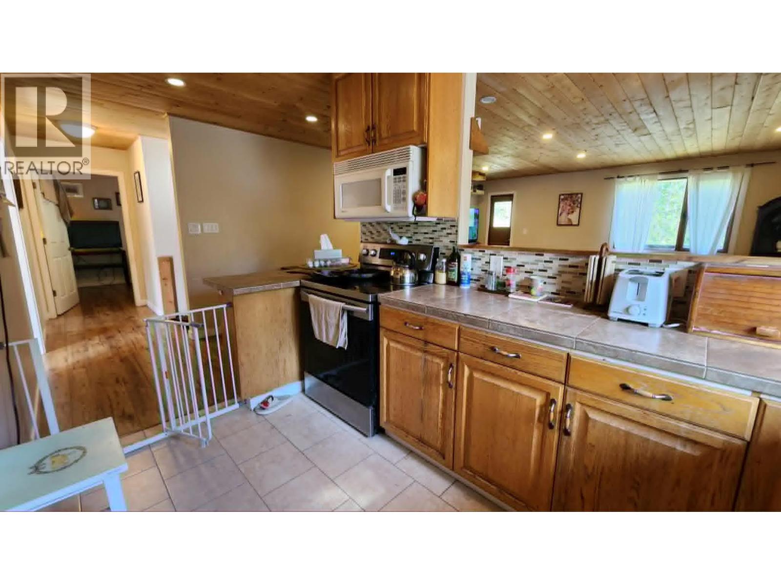 63 Begbie Road, Cherryville, British Columbia  V0E 2G3 - Photo 28 - 10382151