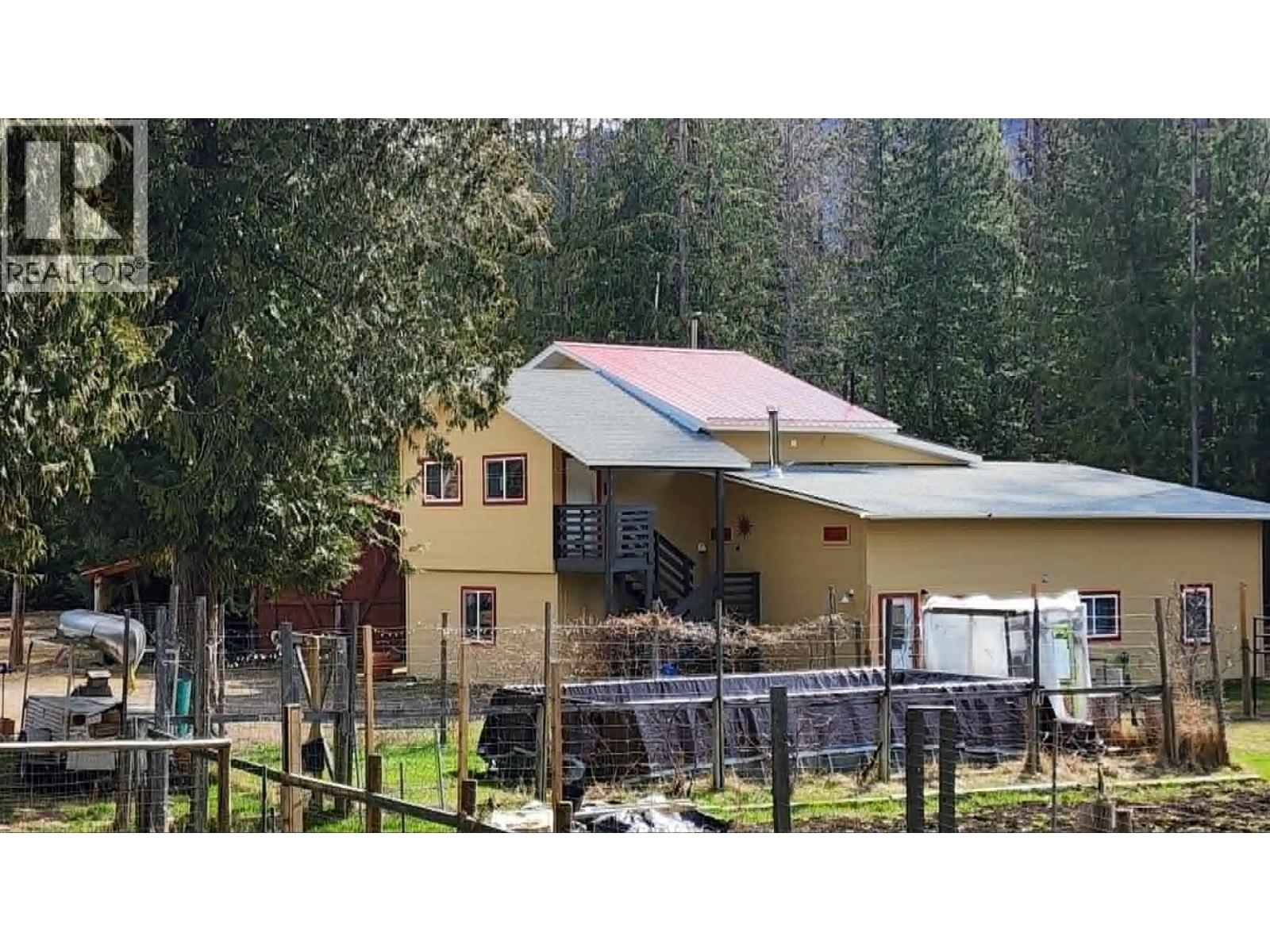 63 Begbie Road, Cherryville, British Columbia  V0E 2G3 - Photo 31 - 10382151