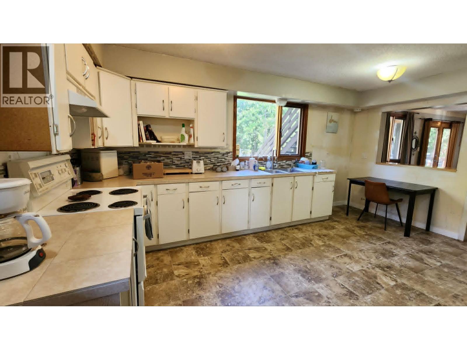 63 Begbie Road, Cherryville, British Columbia  V0E 2G3 - Photo 33 - 10382151