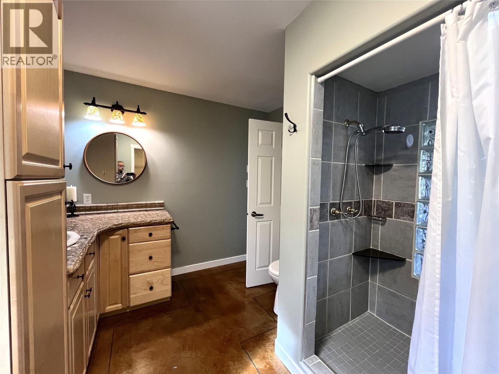 4425 Strawberry Heights Road, Kamloops, British Columbia  V2H 6C2 - Photo 21 - 10382313