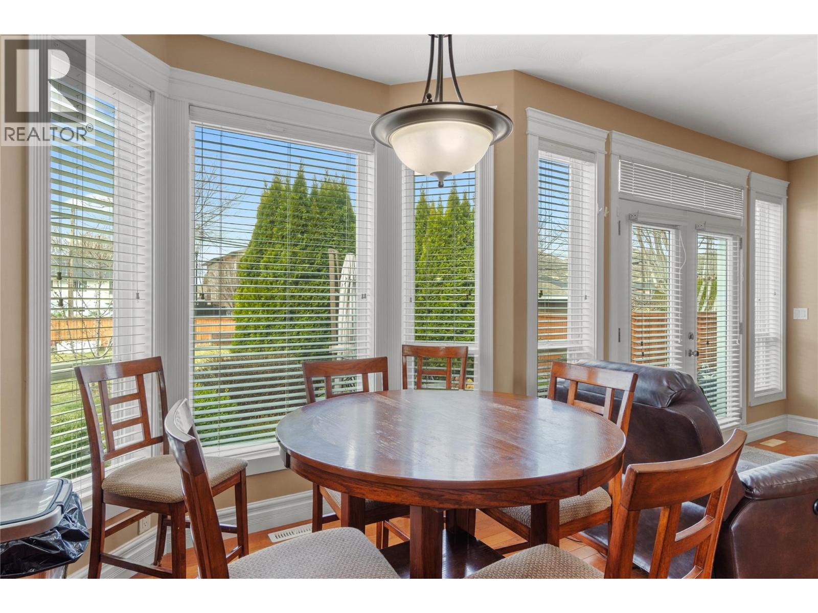 866 Arlington Court, Kamloops, British Columbia  V2B 8T4 - Photo 10 - 10380824