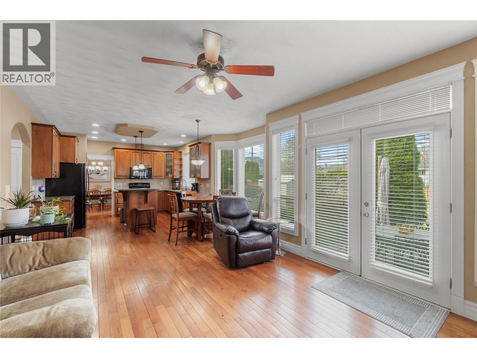 866 Arlington Court, Kamloops, British Columbia  V2B 8T4 - Photo 11 - 10380824