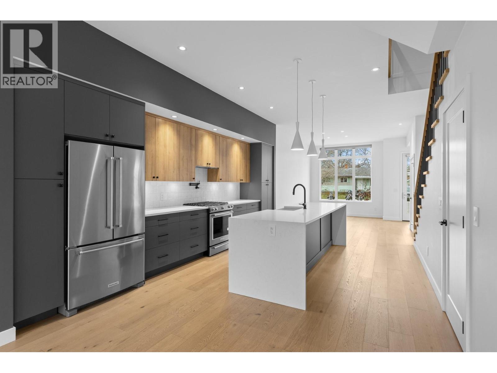 807 Francis Avenue, Kelowna, British Columbia  V1Y 5G6 - Photo 3 - 10382290