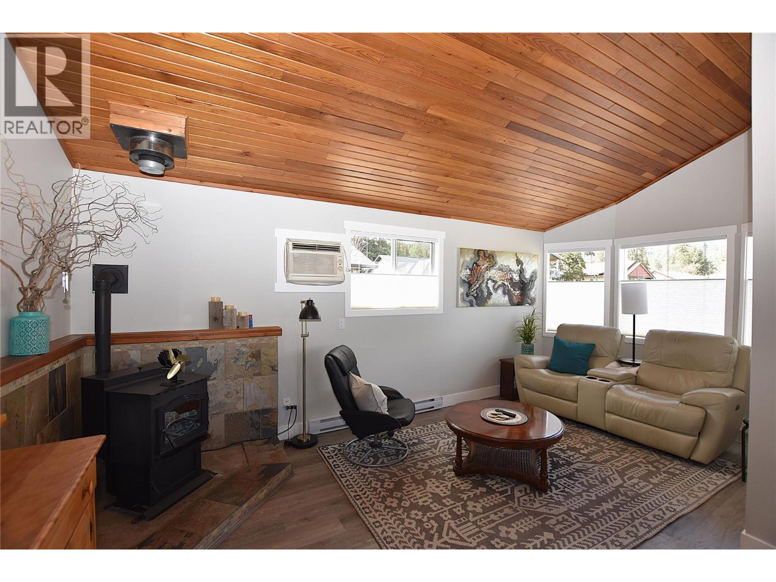 191 Falcon Avenue, Vernon, British Columbia  V1H 2A1 - Photo 5 - 10382212