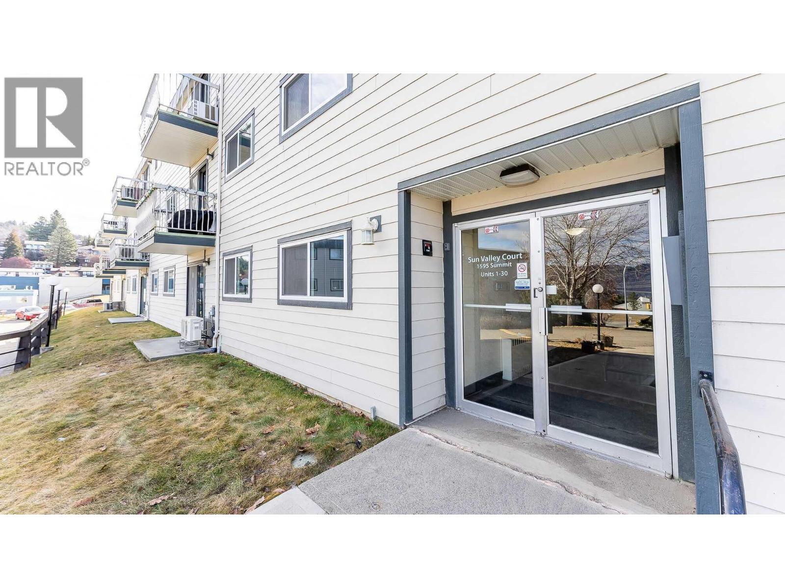 1595 Summit Drive Unit# 18, Kamloops, British Columbia  V2C 1E9 - Photo 2 - 10382314