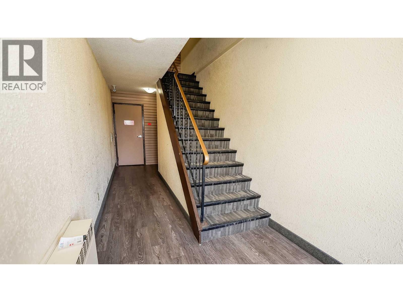 1595 Summit Drive Unit# 18, Kamloops, British Columbia  V2C 1E9 - Photo 3 - 10382314