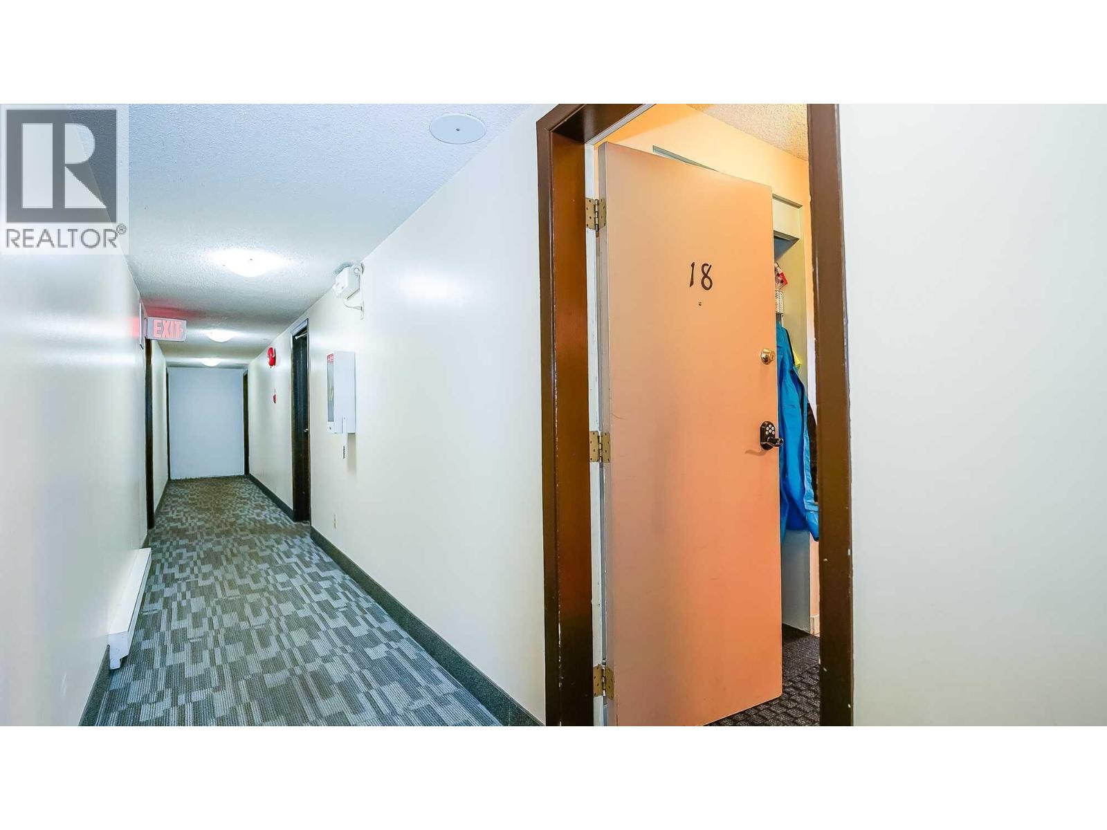 1595 Summit Drive Unit# 18, Kamloops, British Columbia  V2C 1E9 - Photo 4 - 10382314