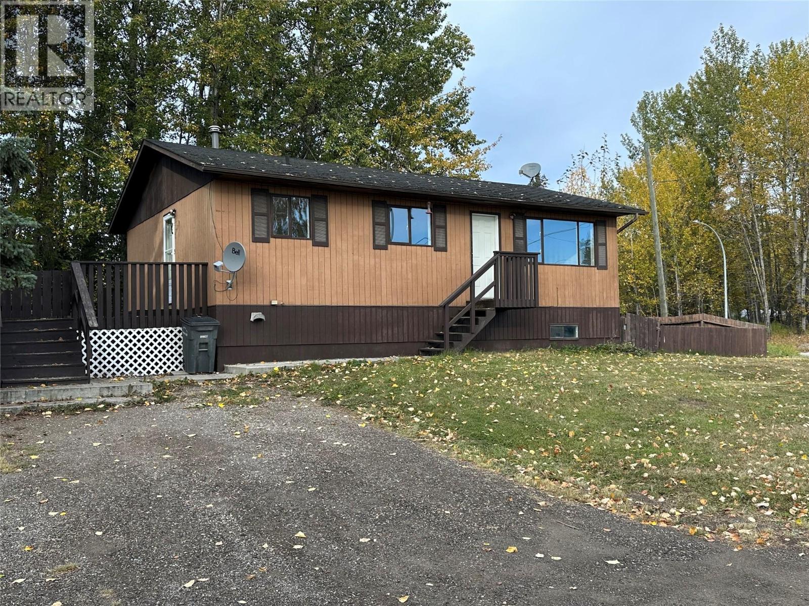 4801 52 Avenue Sw, Chetwynd, British Columbia  V0C 1J0 - Photo 2 - 10382300