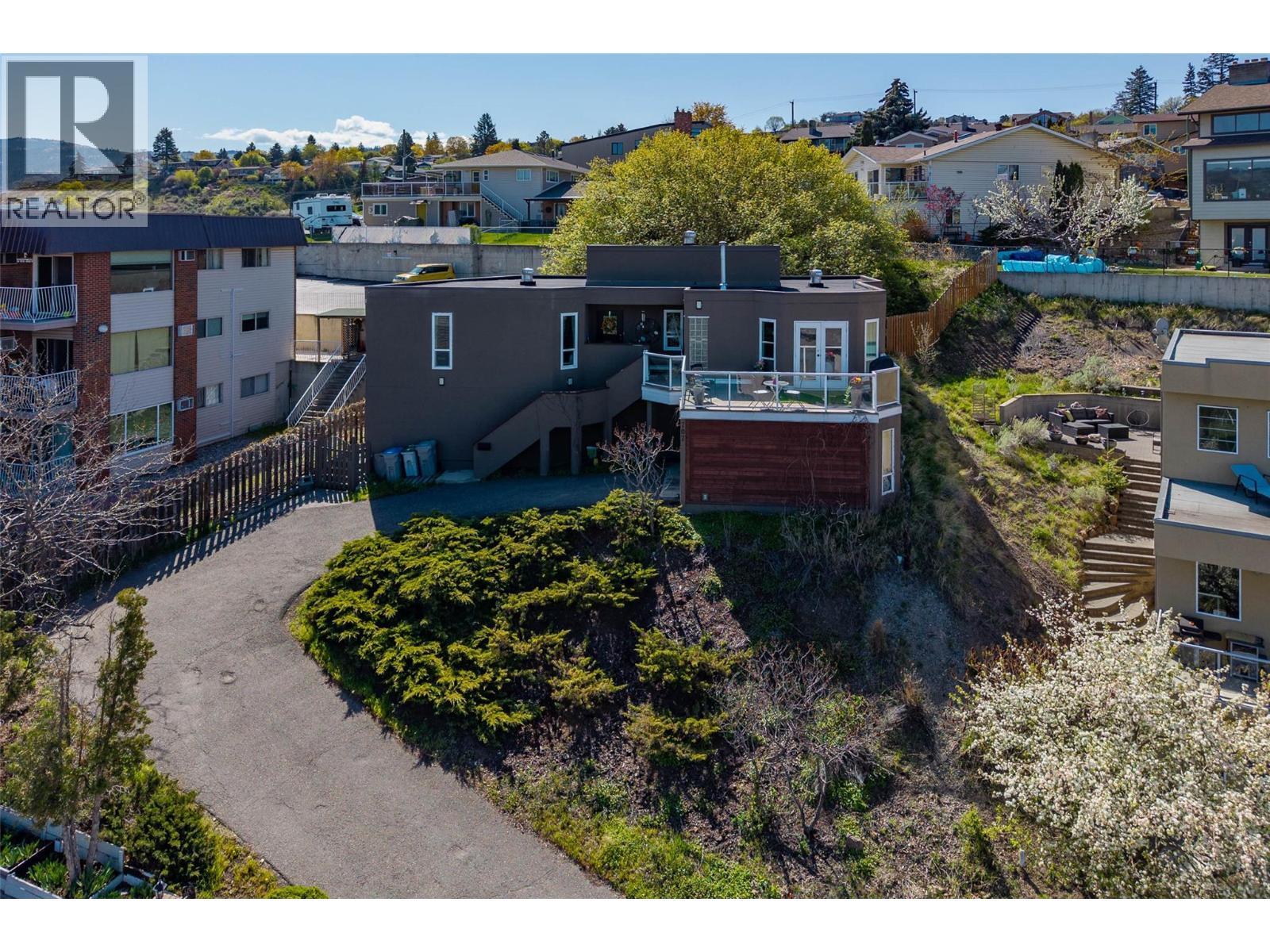 707 Chaparral Place, Kamloops, British Columbia  V2C 5Y3 - Photo 1 - 10382063