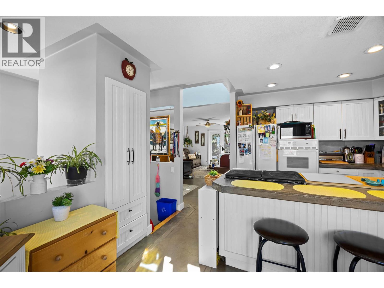 707 Chaparral Place, Kamloops, British Columbia  V2C 5Y3 - Photo 15 - 10382063