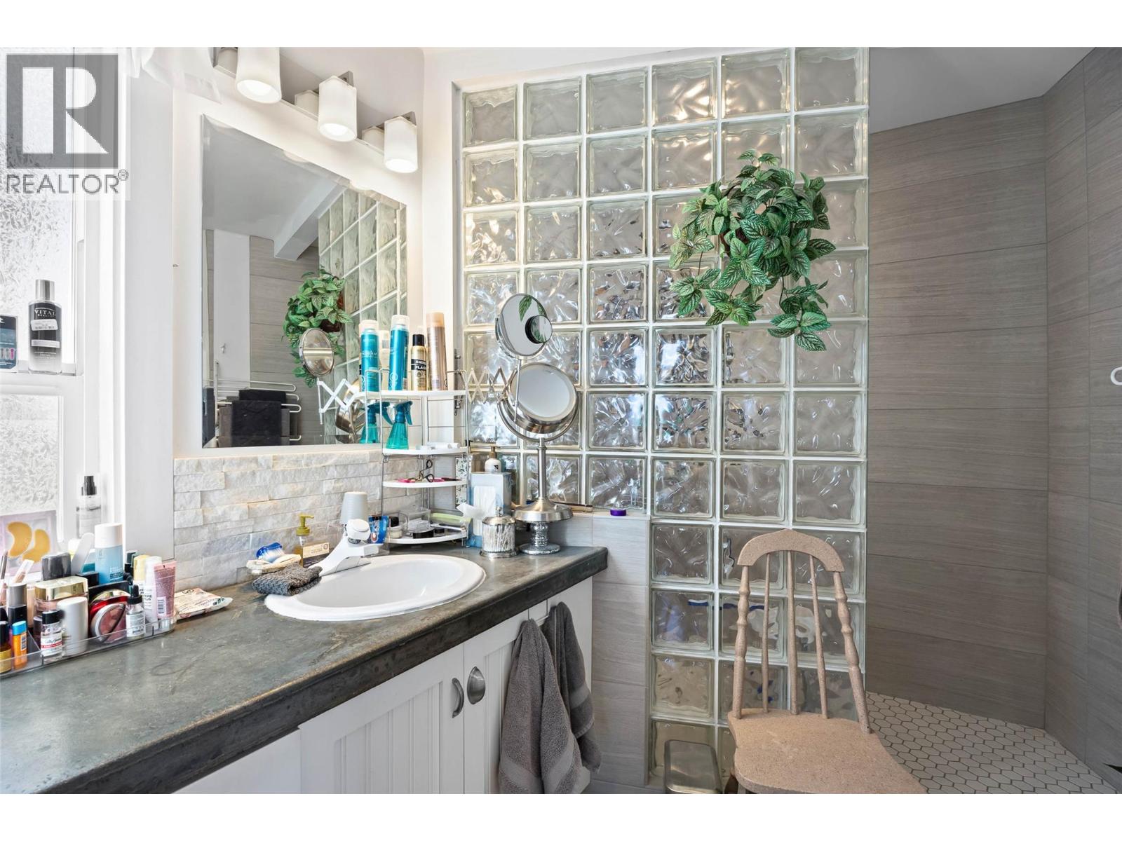 707 Chaparral Place, Kamloops, British Columbia  V2C 5Y3 - Photo 19 - 10382063