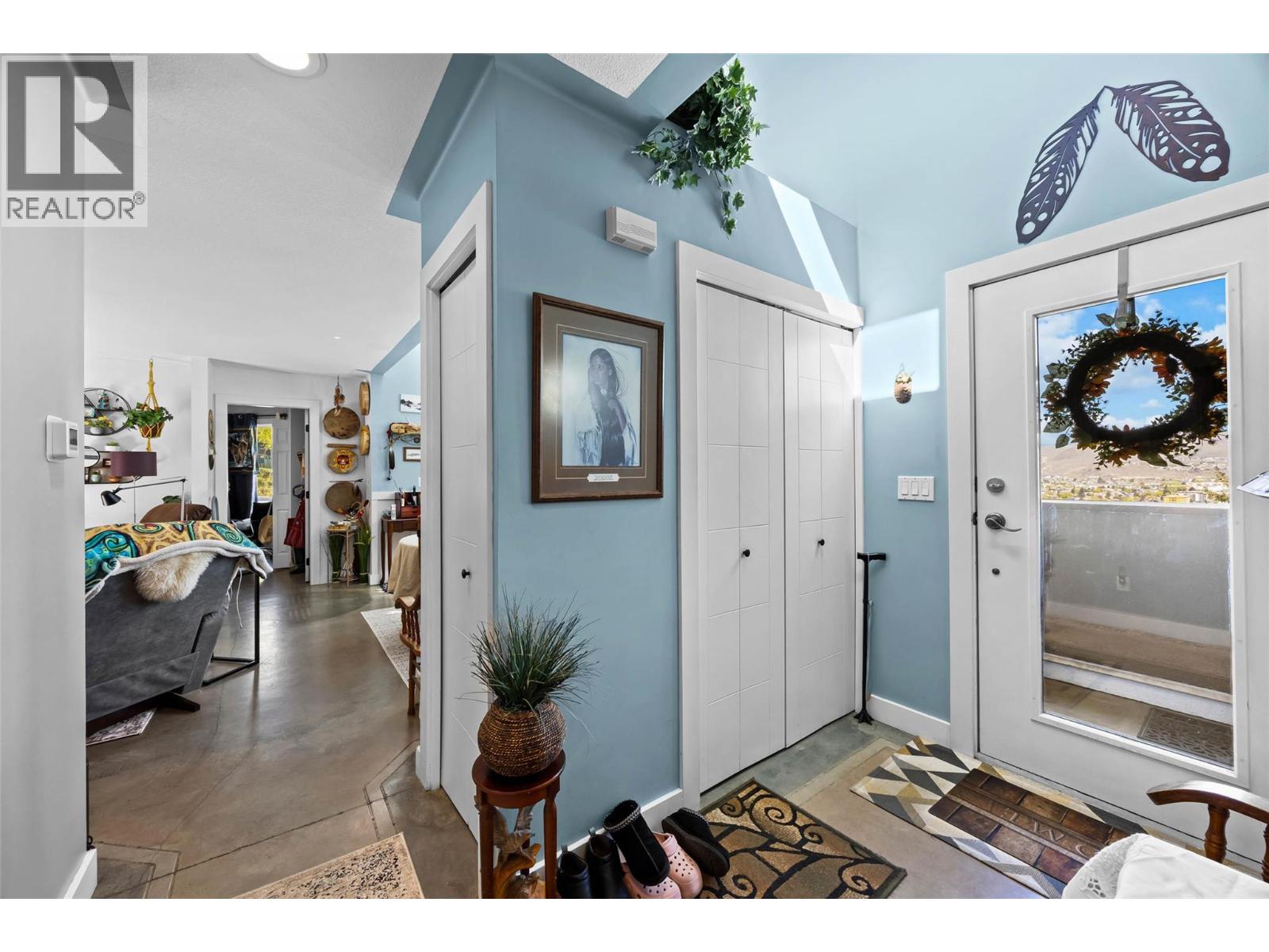 707 Chaparral Place, Kamloops, British Columbia  V2C 5Y3 - Photo 2 - 10382063