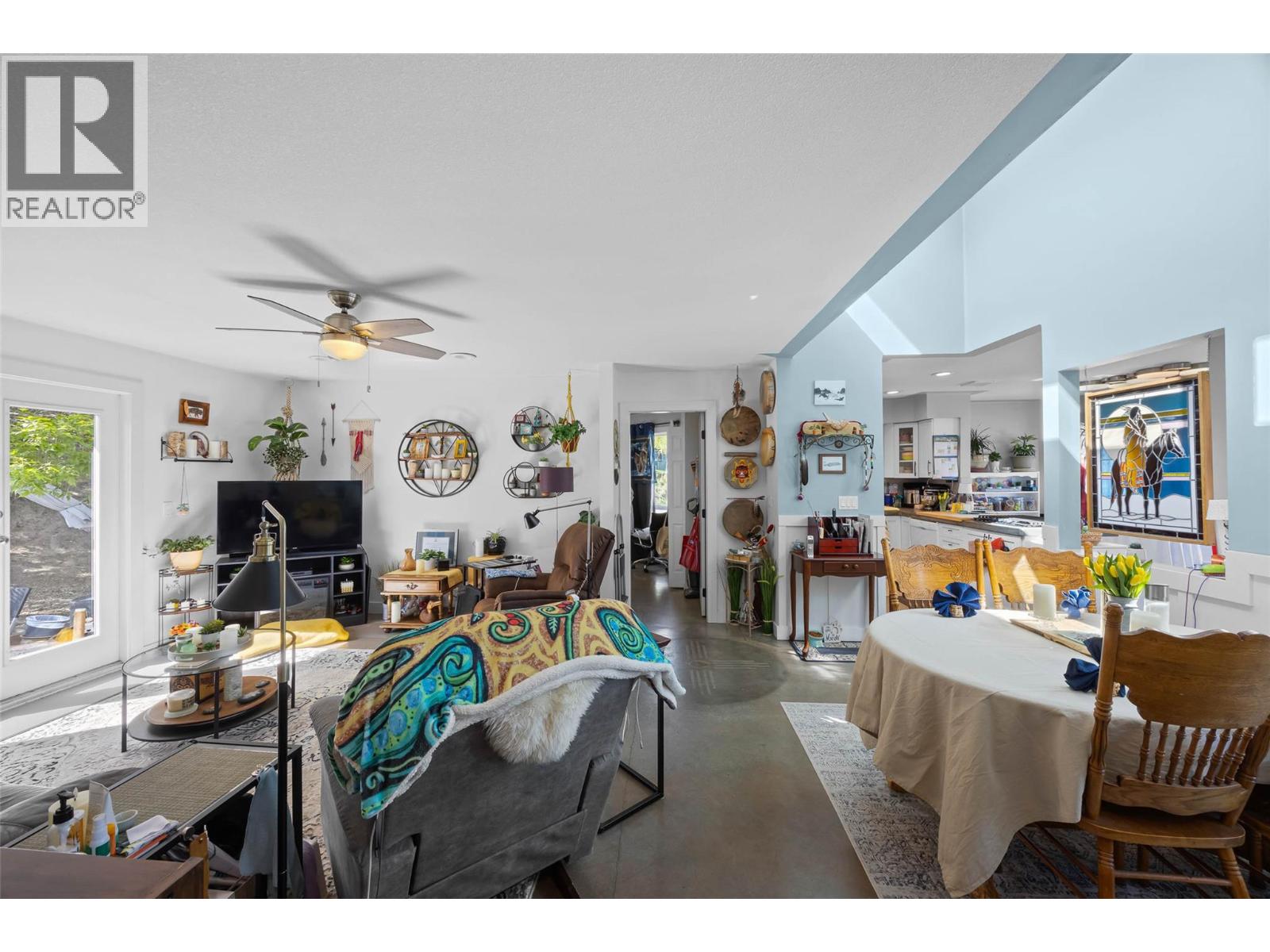 707 Chaparral Place, Kamloops, British Columbia  V2C 5Y3 - Photo 3 - 10382063