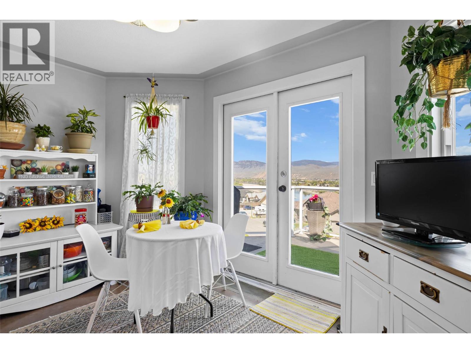 707 Chaparral Place, Kamloops, British Columbia  V2C 5Y3 - Photo 9 - 10382063