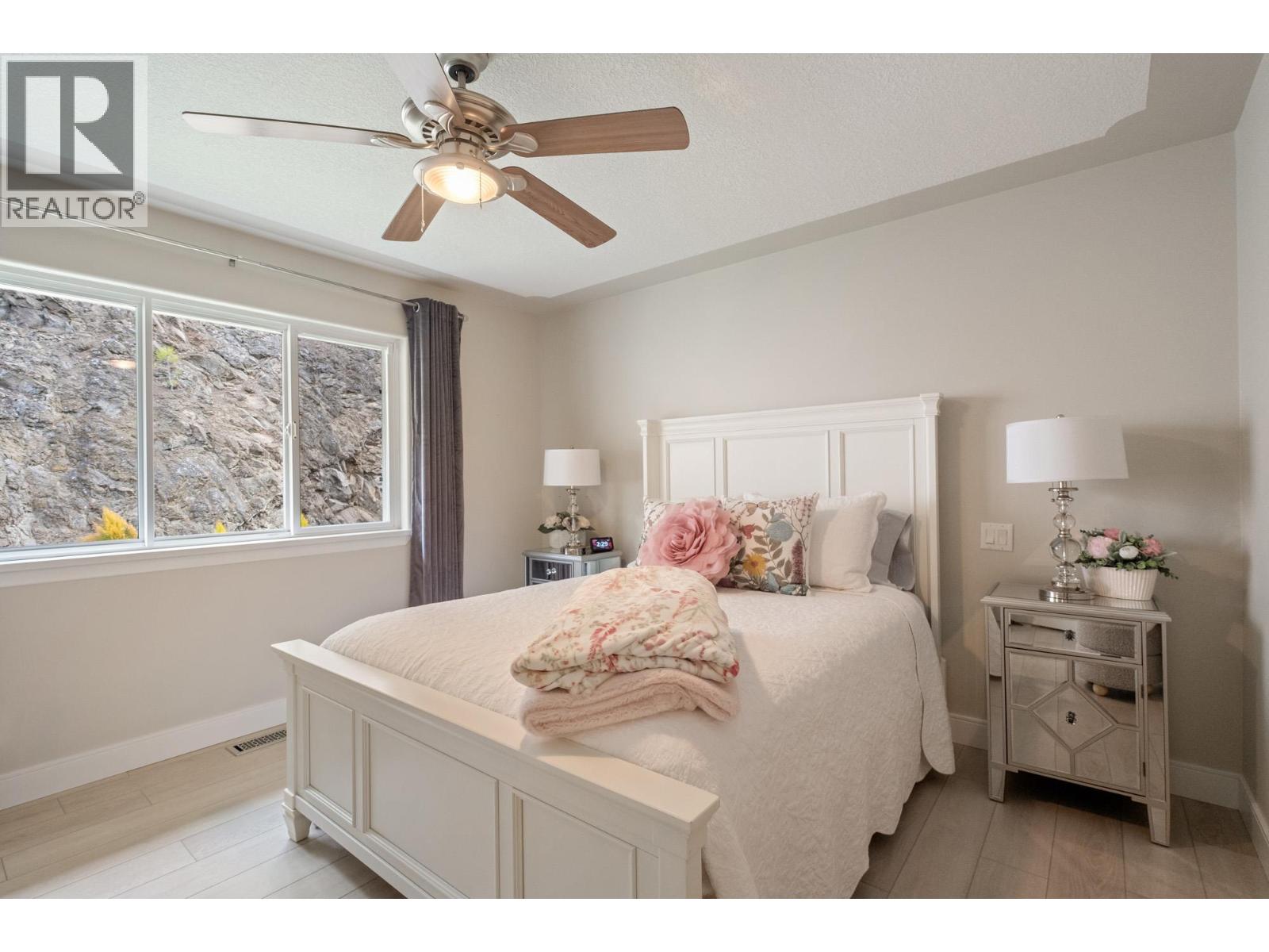 393 Rio Drive S, Kelowna, British Columbia  V1V 2L2 - Photo 24 - 10381766