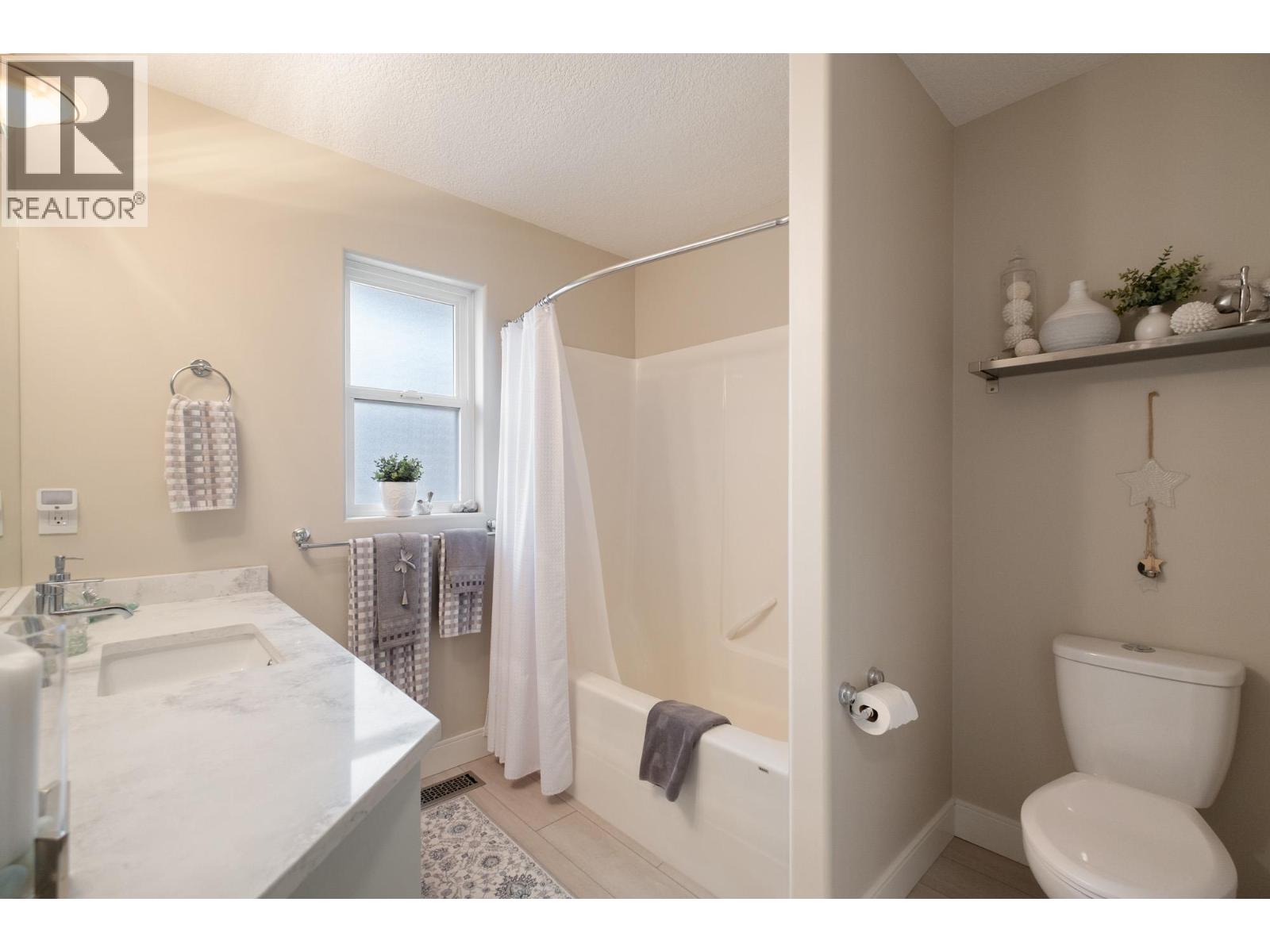 393 Rio Drive S, Kelowna, British Columbia  V1V 2L2 - Photo 29 - 10381766