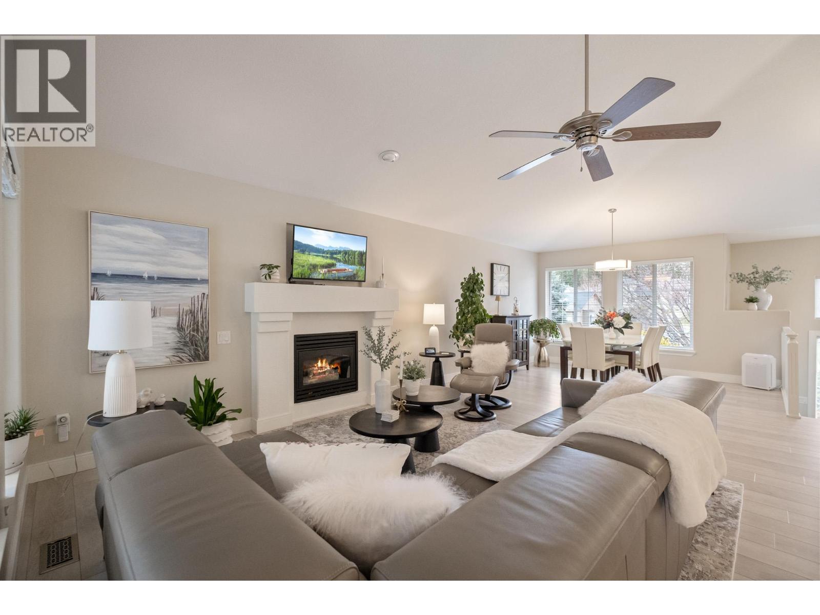 393 Rio Drive S, Kelowna, British Columbia  V1V 2L2 - Photo 5 - 10381766