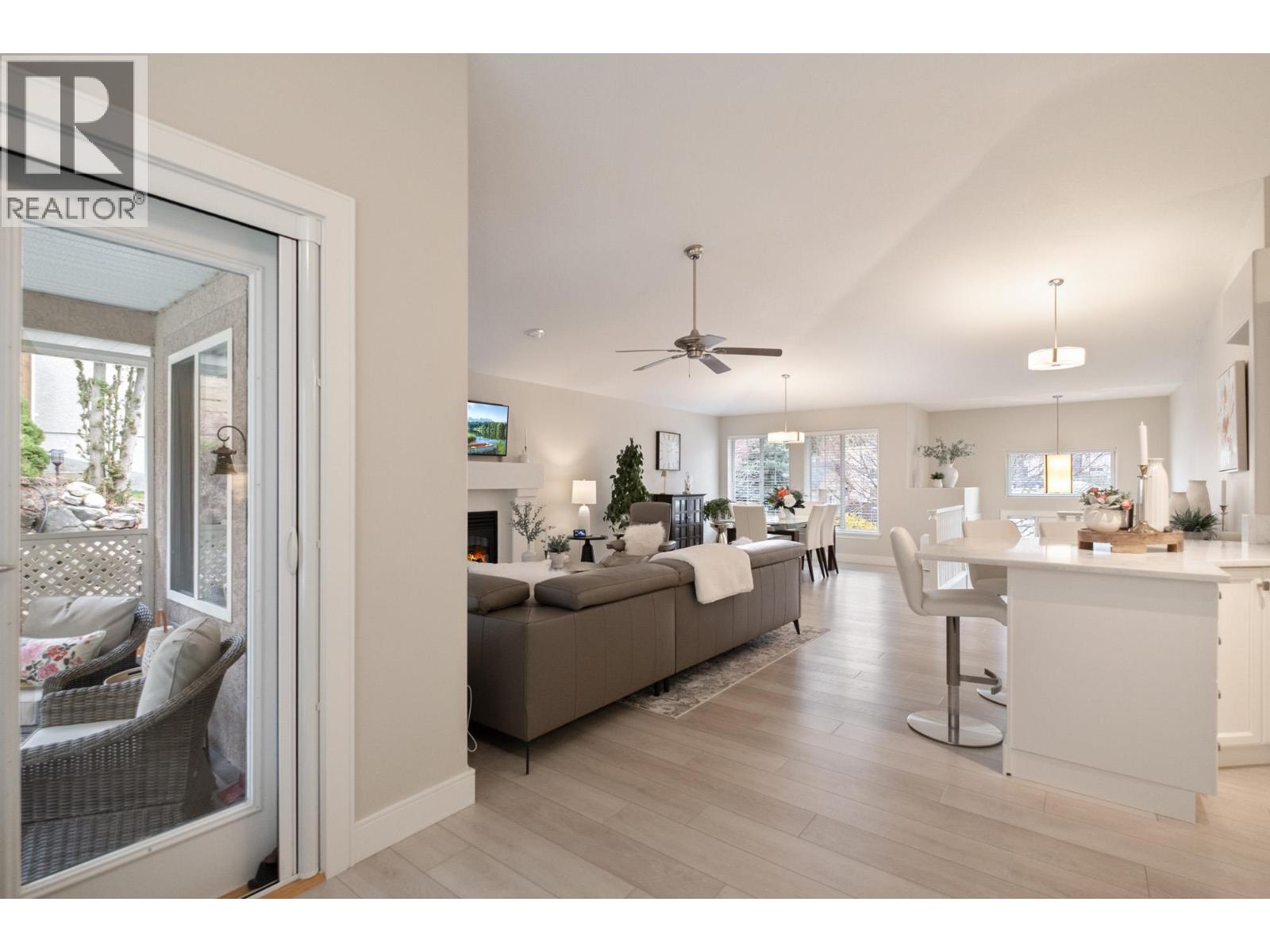 393 Rio Drive S, Kelowna, British Columbia  V1V 2L2 - Photo 7 - 10381766