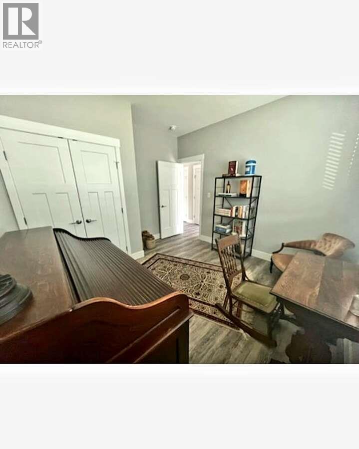 2081 14 Avenue Se, Salmon Arm, British Columbia  V1E 2N2 - Photo 16 - 10382388