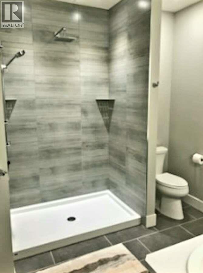 2081 14 Avenue Se, Salmon Arm, British Columbia  V1E 2N2 - Photo 21 - 10382388
