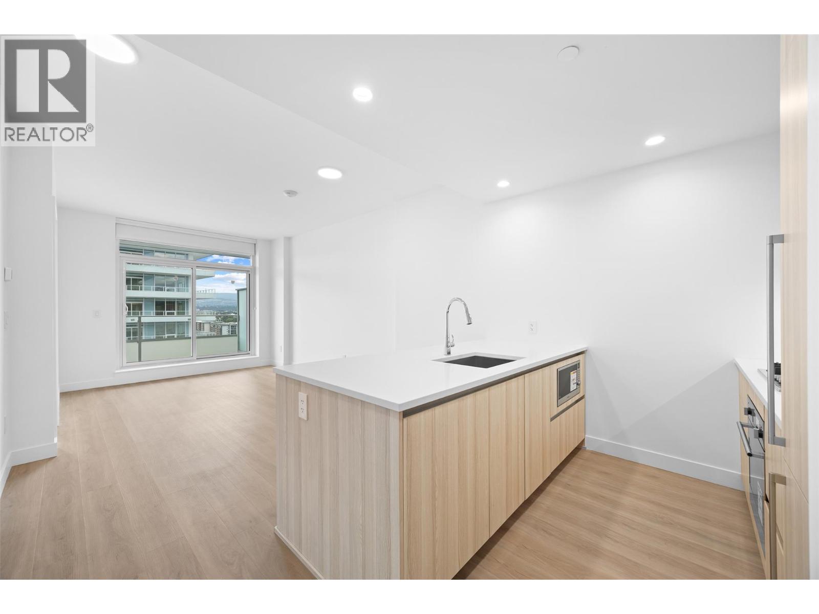 238 Leon Avenue Unit# 1403, Kelowna, British Columbia  V1Y 6H9 - Photo 5 - 10382309