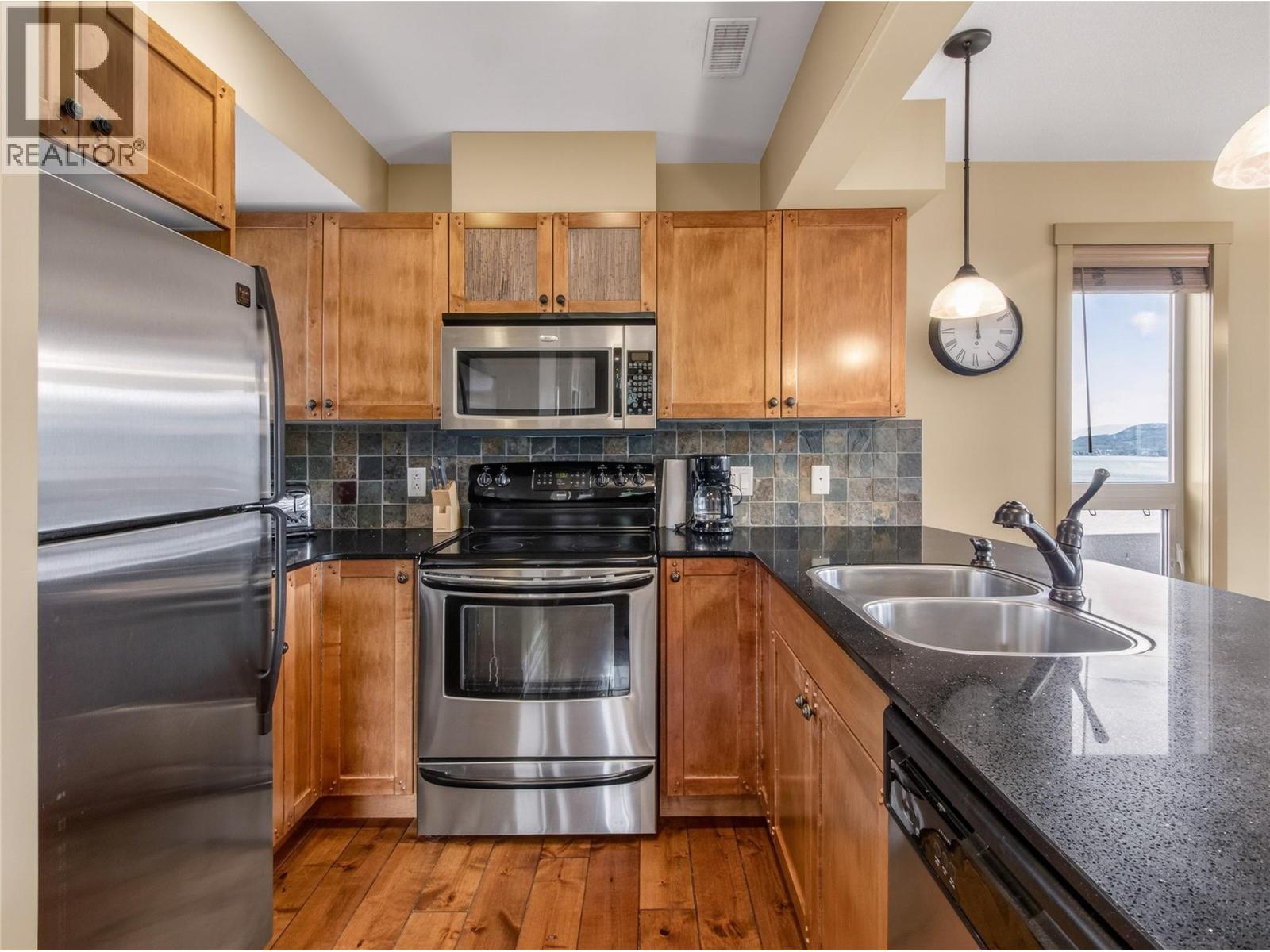 6774 La Palma Loop, Kelowna, British Columbia  V1Z 3R8 - Photo 6 - 10382285