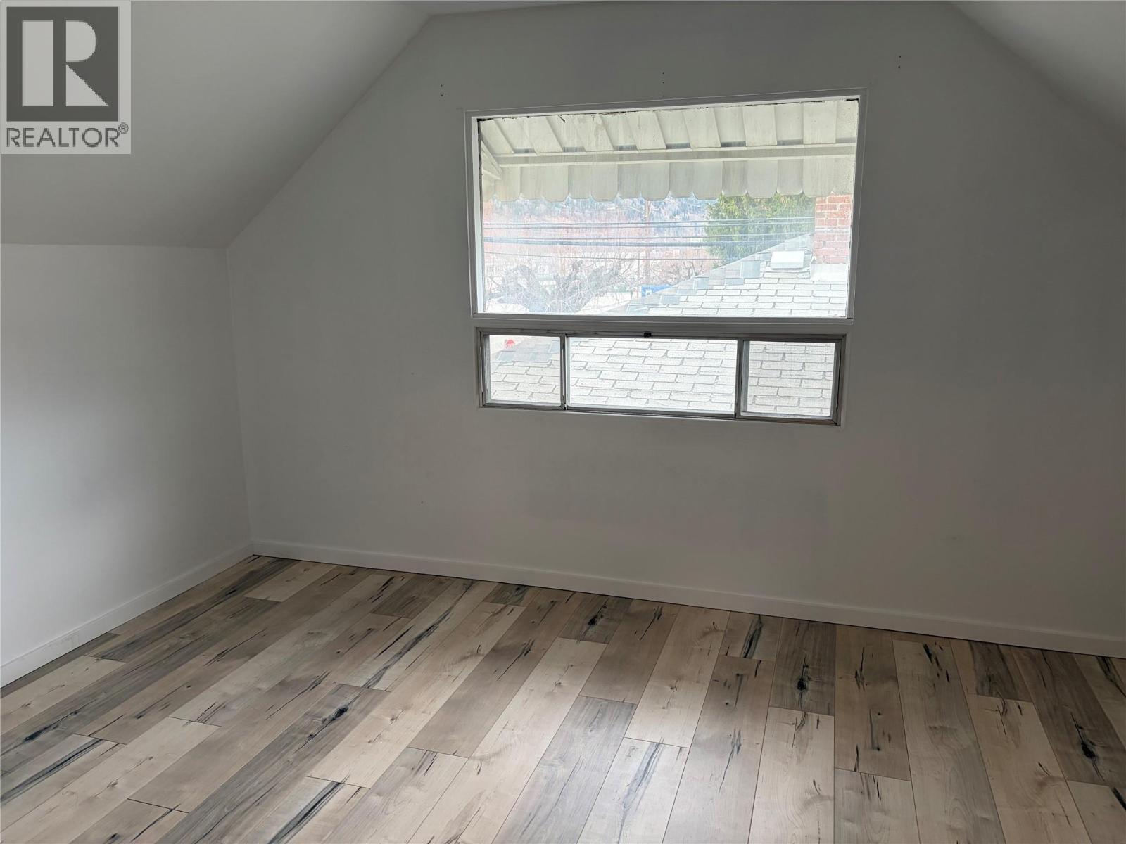 3091 Highway Drive, Trail, British Columbia  V1R 2T2 - Photo 13 - 10382114