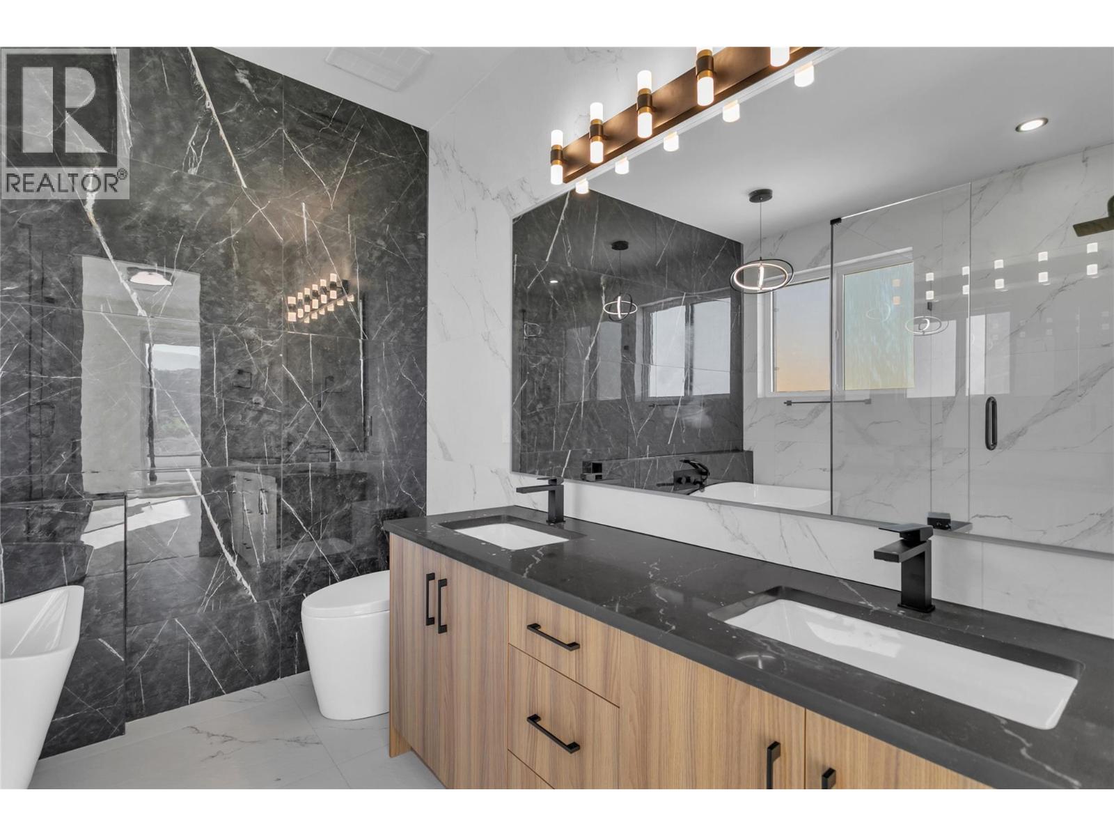 1176 Hume Avenue, Kelowna, British Columbia  V1P 0A9 - Photo 28 - 10382237