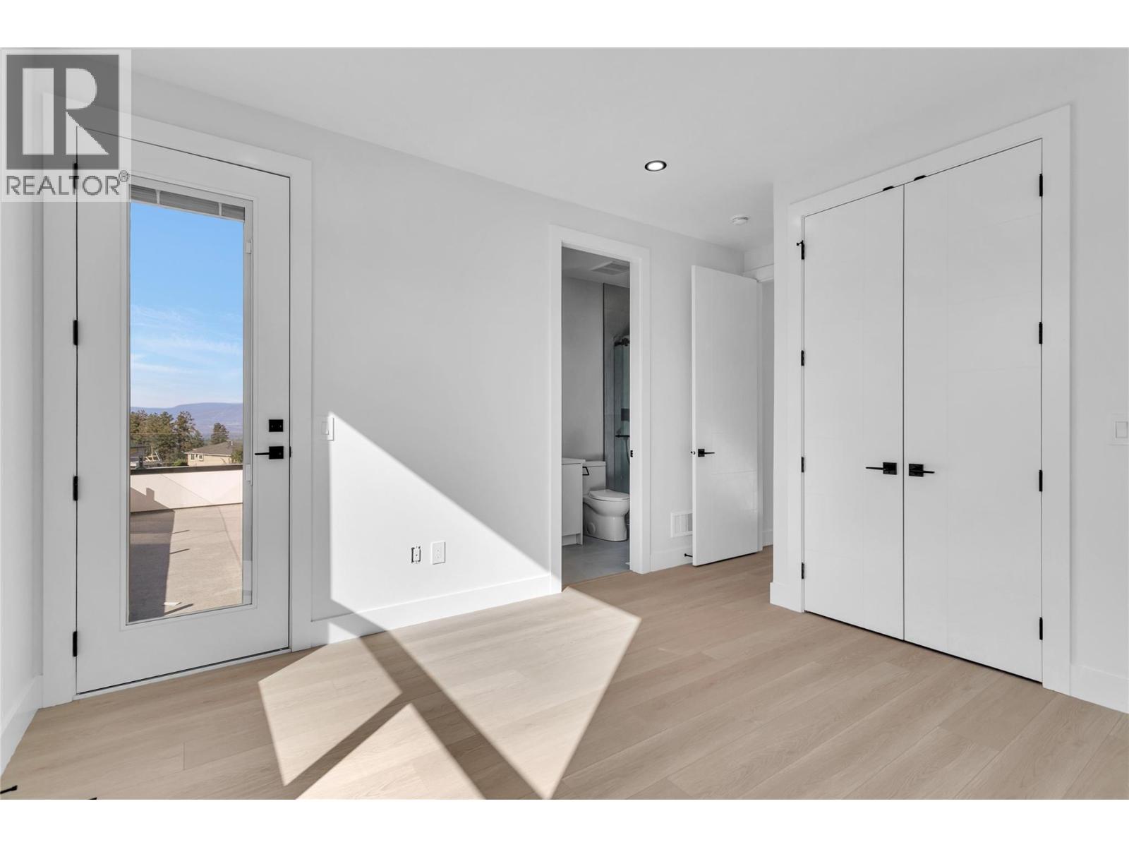 1176 Hume Avenue, Kelowna, British Columbia  V1P 0A9 - Photo 32 - 10382237