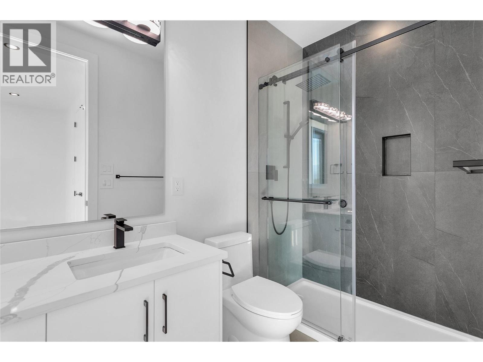 1176 Hume Avenue, Kelowna, British Columbia  V1P 0A9 - Photo 34 - 10382237