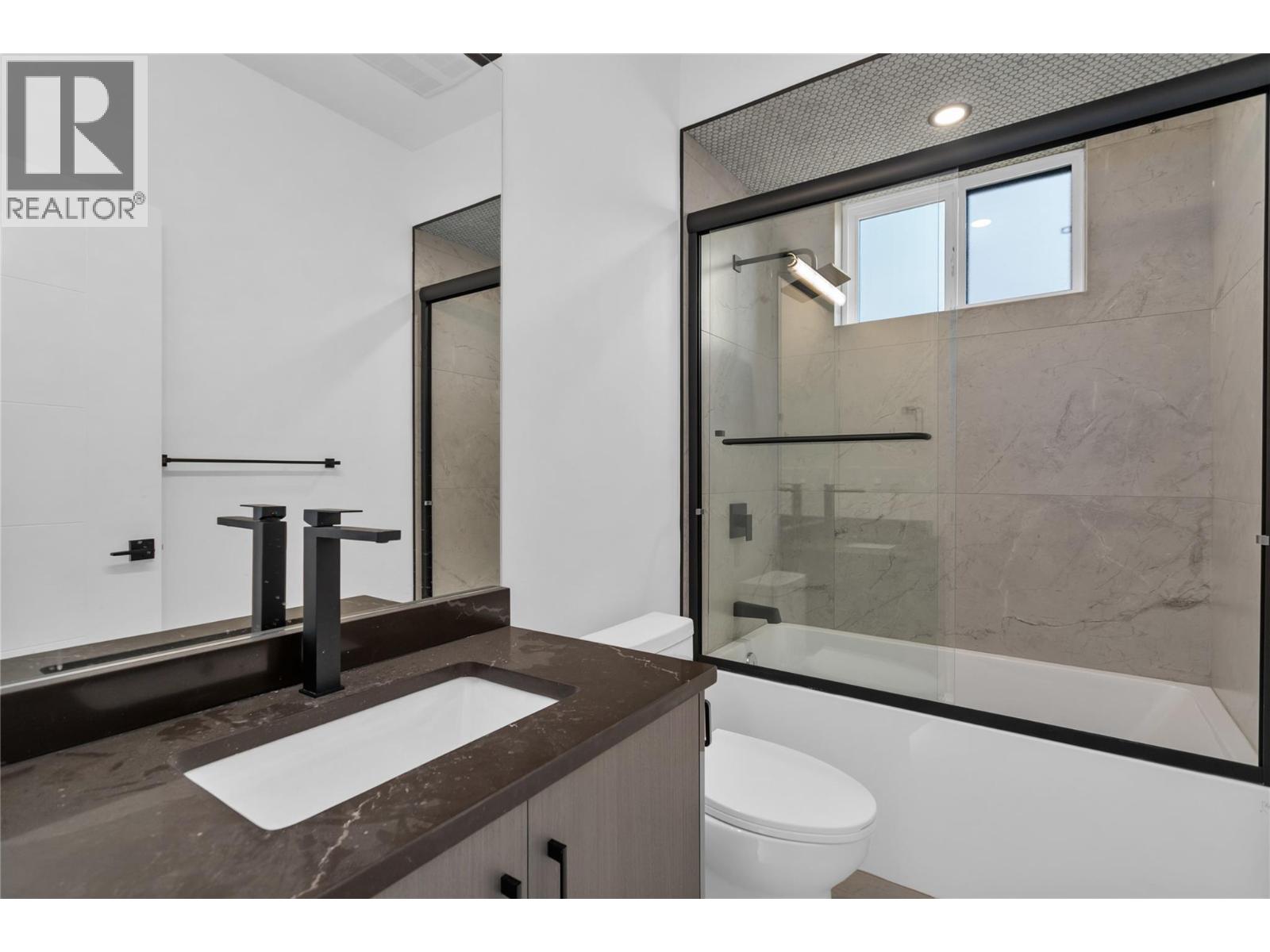 1176 Hume Avenue, Kelowna, British Columbia  V1P 0A9 - Photo 44 - 10382237