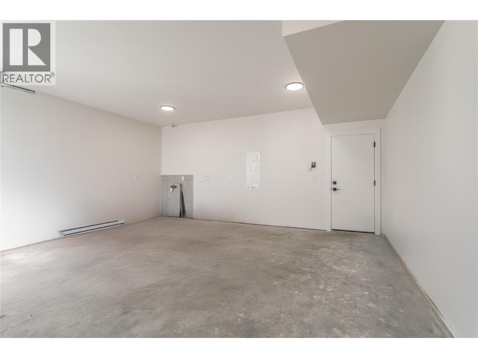 1176 Hume Avenue, Kelowna, British Columbia  V1P 0A9 - Photo 54 - 10382237