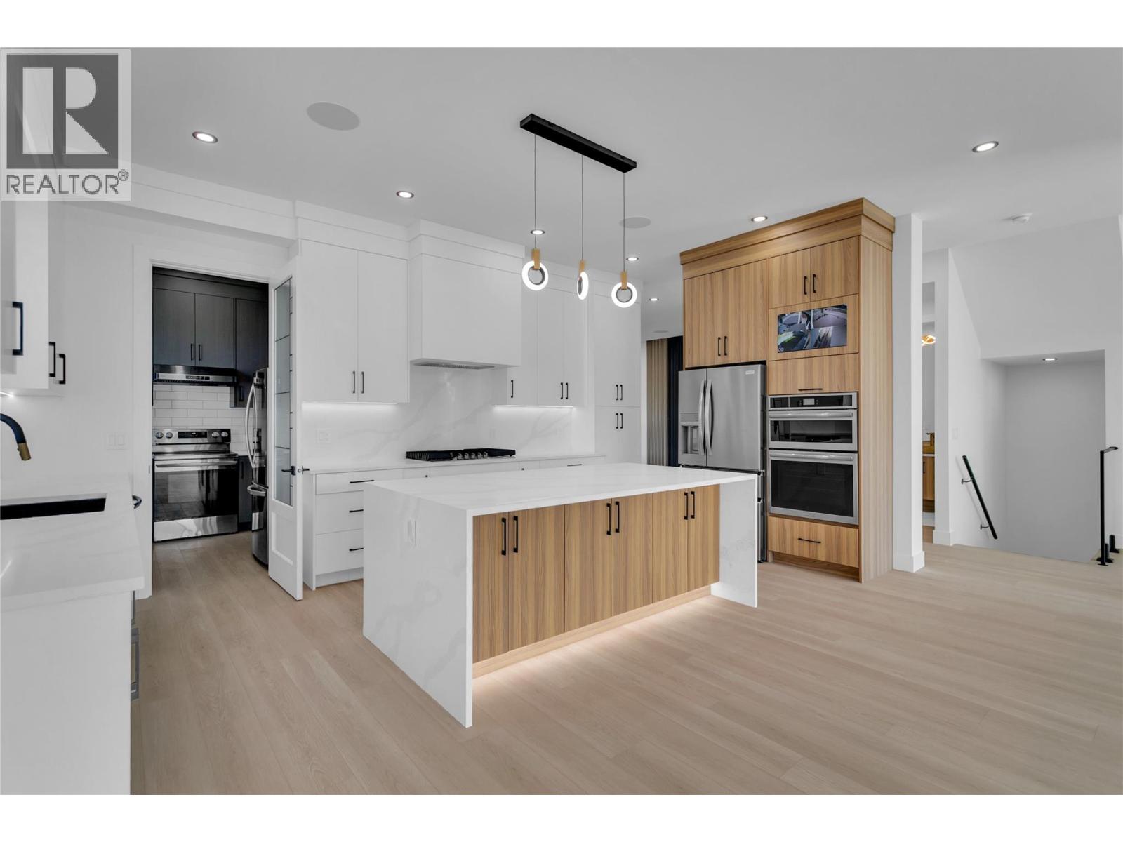 1176 Hume Avenue, Kelowna, British Columbia  V1P 0A9 - Photo 7 - 10382237