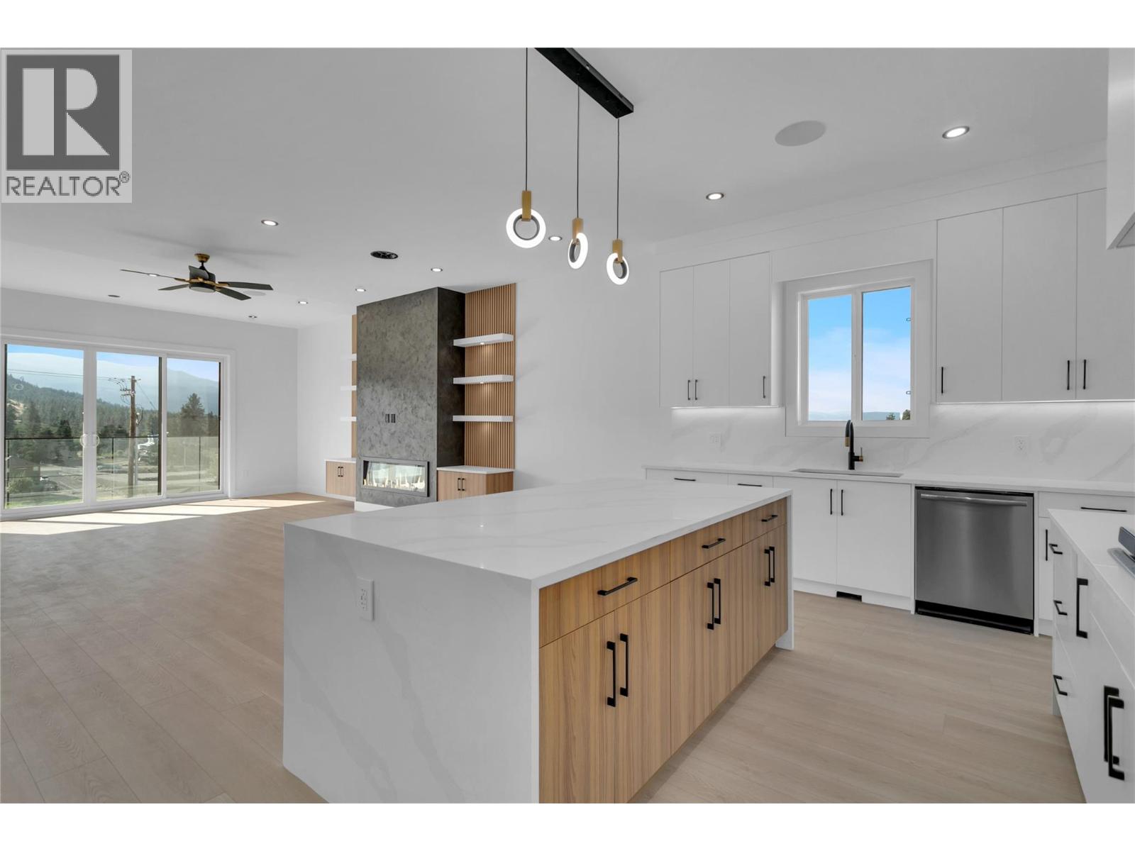 1176 Hume Avenue, Kelowna, British Columbia  V1P 0A9 - Photo 8 - 10382237