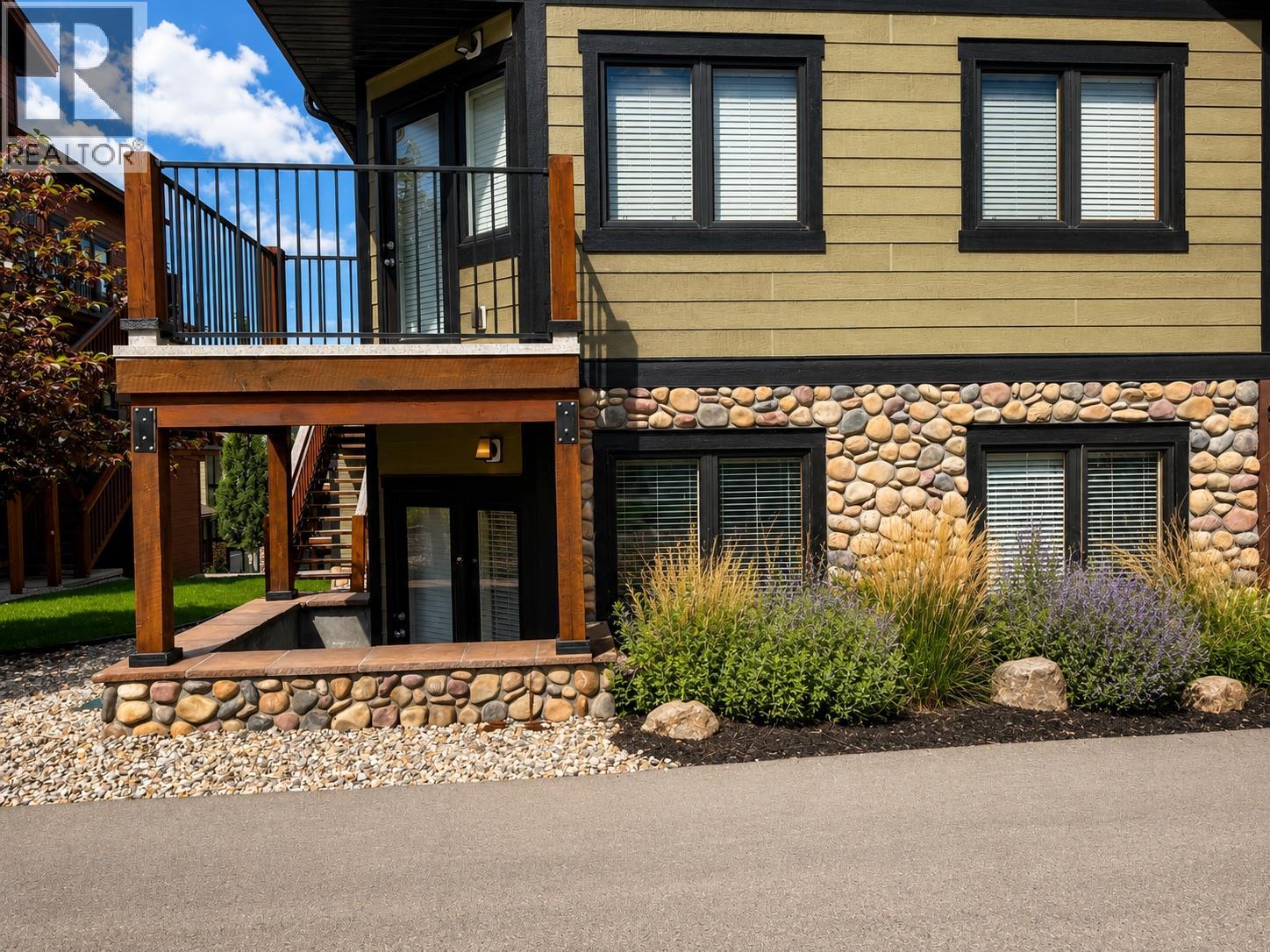 7291 Prospector Avenue Unit# 501, Radium Hot Springs, British Columbia  V0A 1M0 - Photo 2 - 10382408