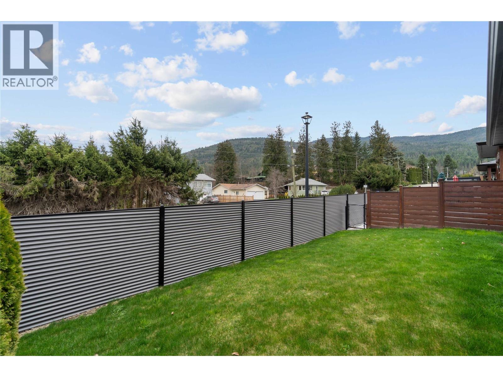 1611 10 Street Sw Unit# 28, Salmon Arm, British Columbia  V1E 0C8 - Photo 24 - 10382319