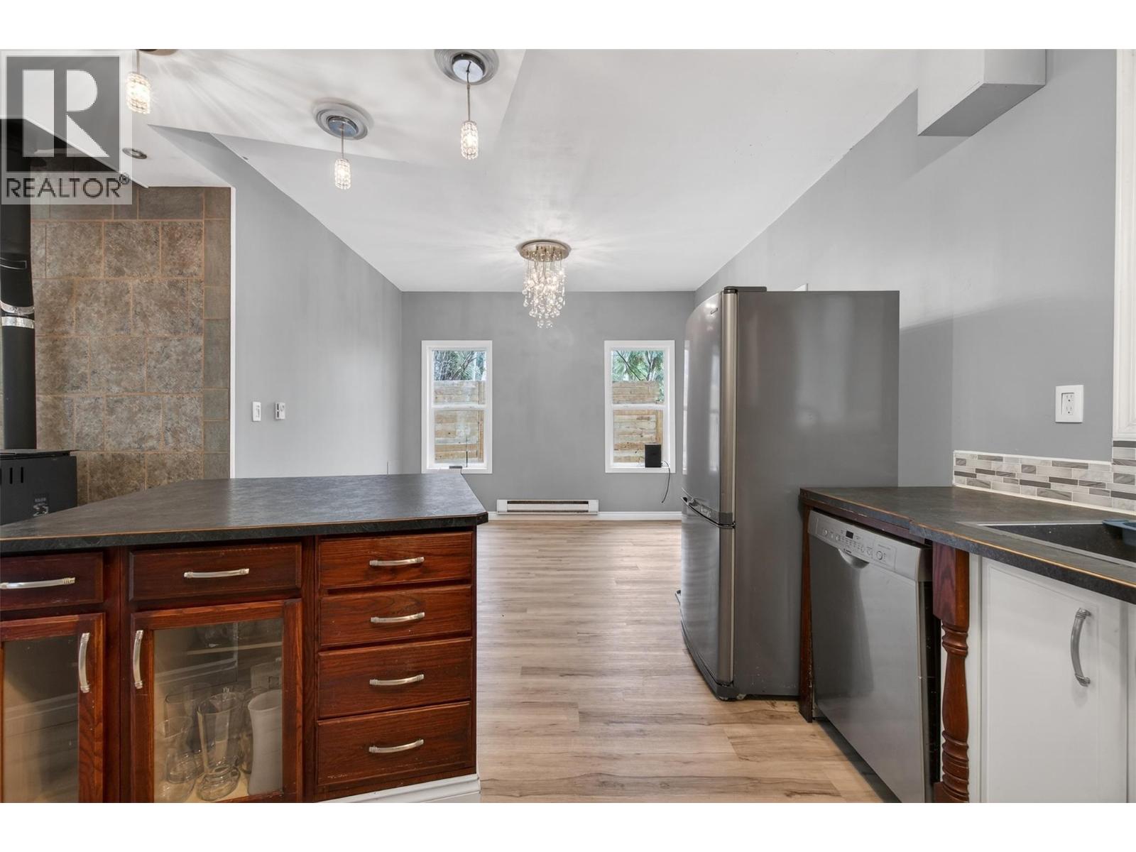 9048 Humming Bird Drive, Swansea Point, British Columbia  V0E 2K2 - Photo 13 - 10382358