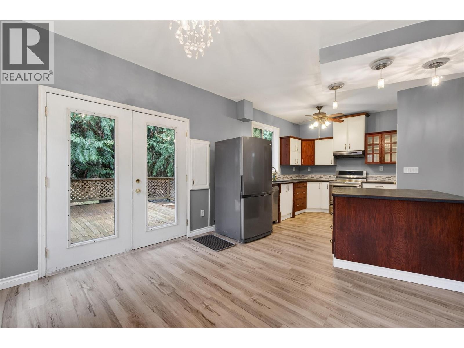 9048 Humming Bird Drive, Swansea Point, British Columbia  V0E 2K2 - Photo 18 - 10382358