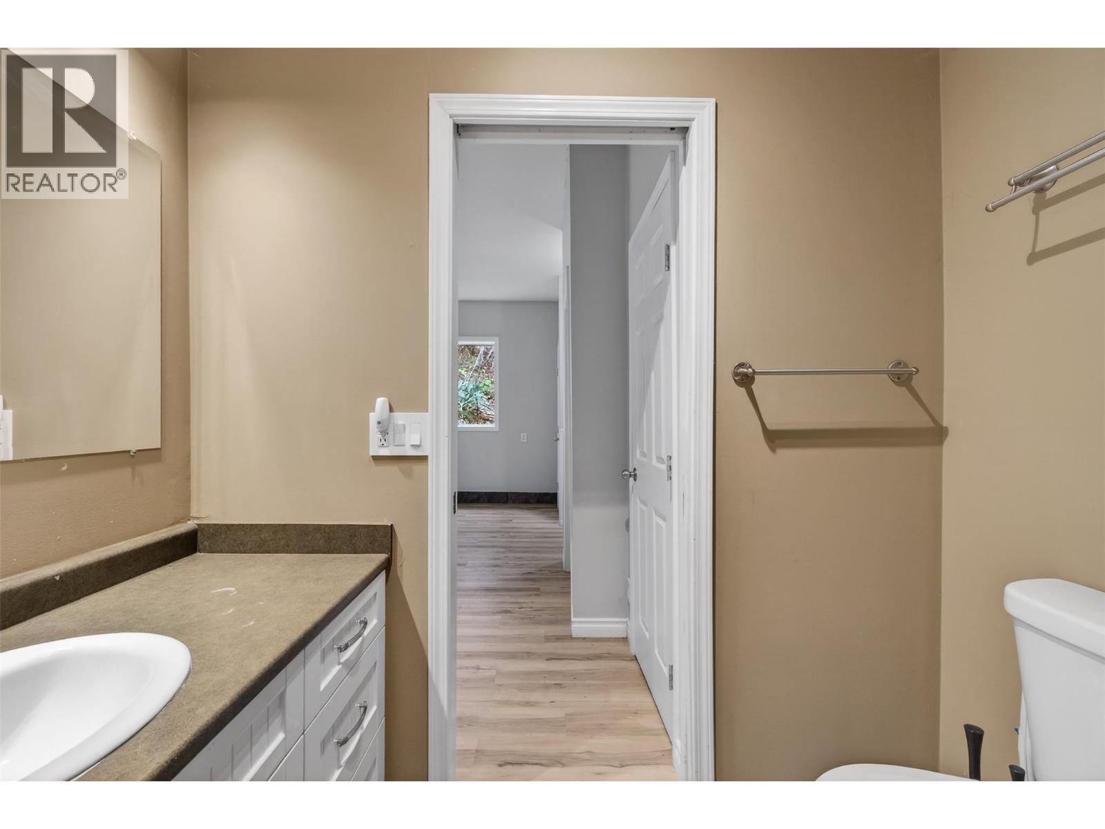 9048 Humming Bird Drive, Swansea Point, British Columbia  V0E 2K2 - Photo 40 - 10382358