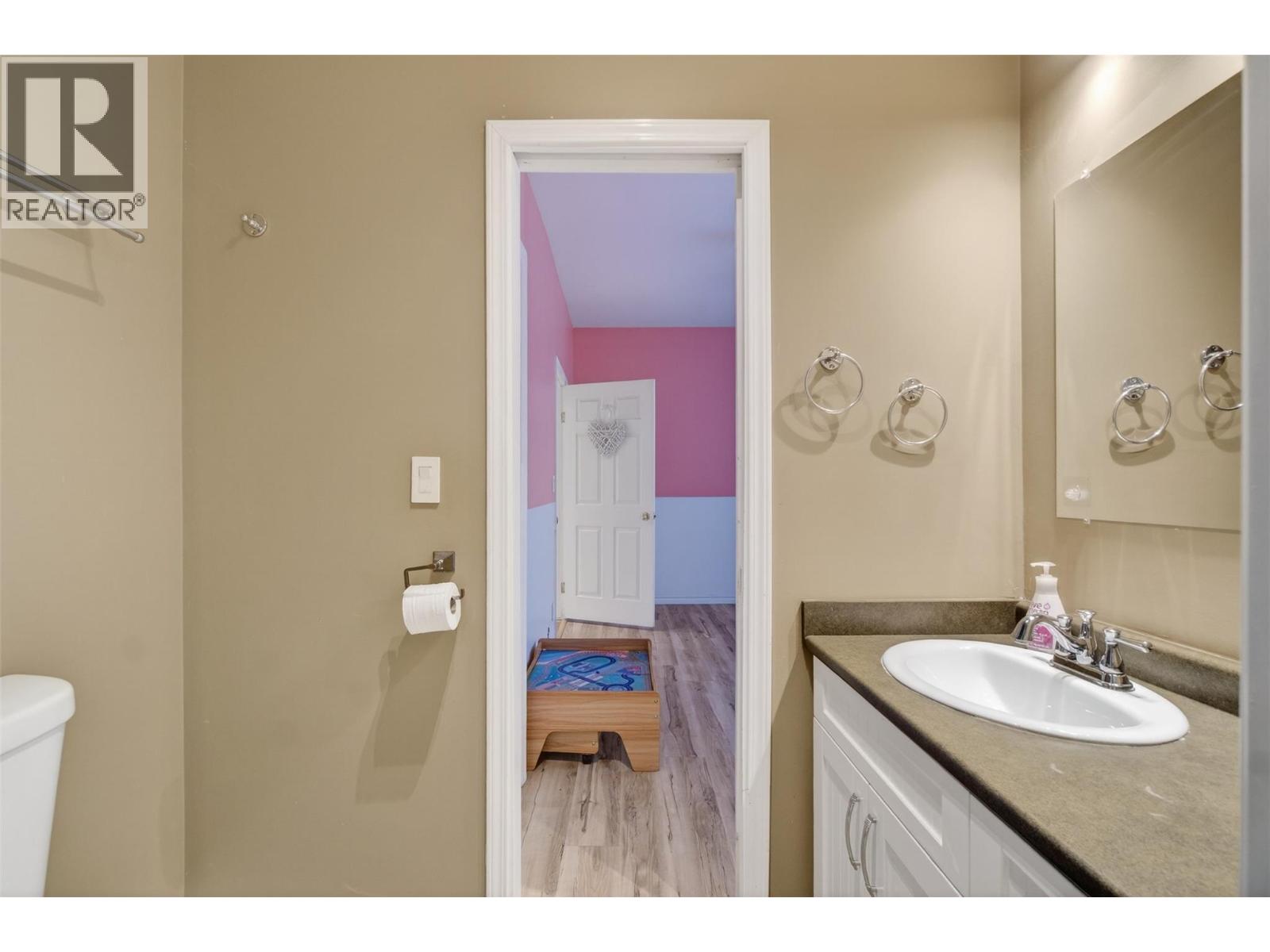 9048 Humming Bird Drive, Swansea Point, British Columbia  V0E 2K2 - Photo 42 - 10382358