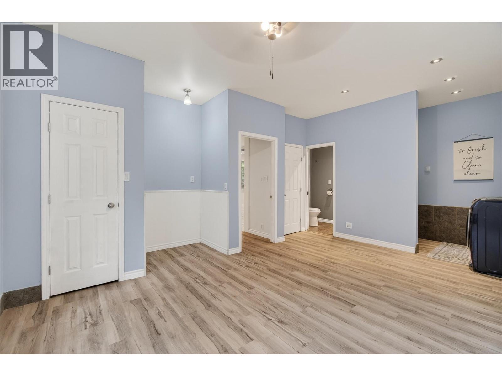 9048 Humming Bird Drive, Swansea Point, British Columbia  V0E 2K2 - Photo 45 - 10382358