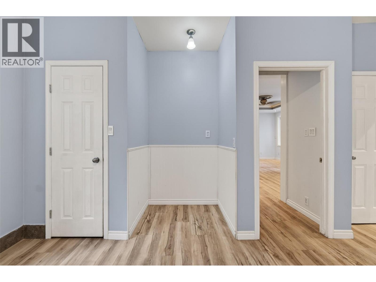 9048 Humming Bird Drive, Swansea Point, British Columbia  V0E 2K2 - Photo 47 - 10382358