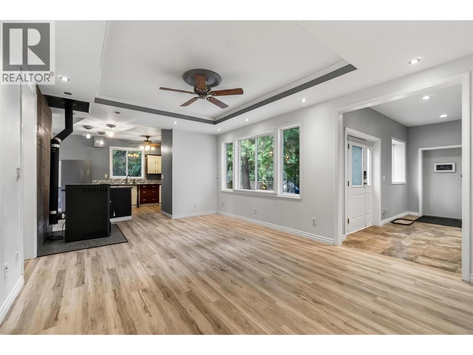 9048 Humming Bird Drive, Swansea Point, British Columbia  V0E 2K2 - Photo 48 - 10382358