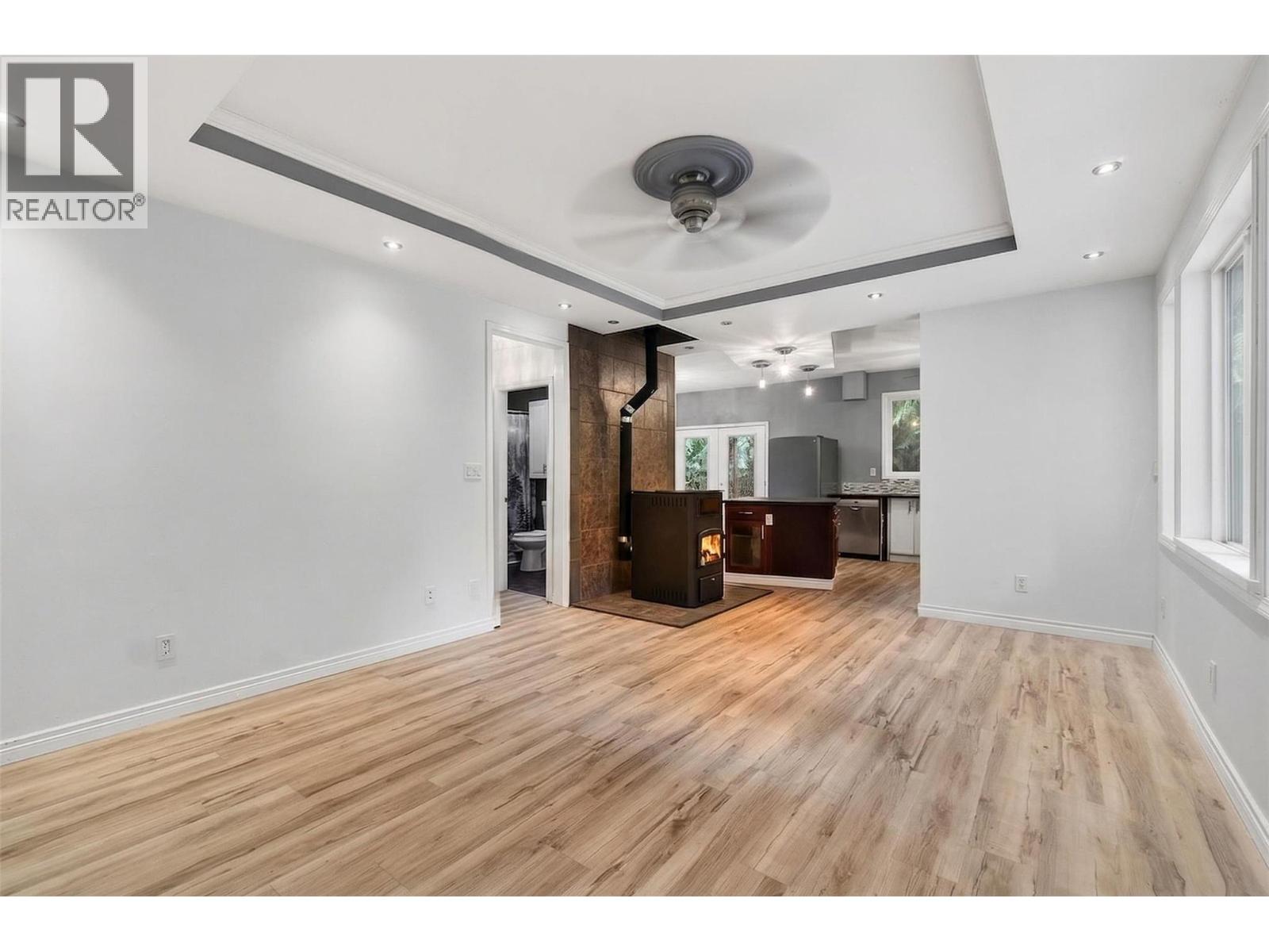 9048 Humming Bird Drive, Swansea Point, British Columbia  V0E 2K2 - Photo 49 - 10382358