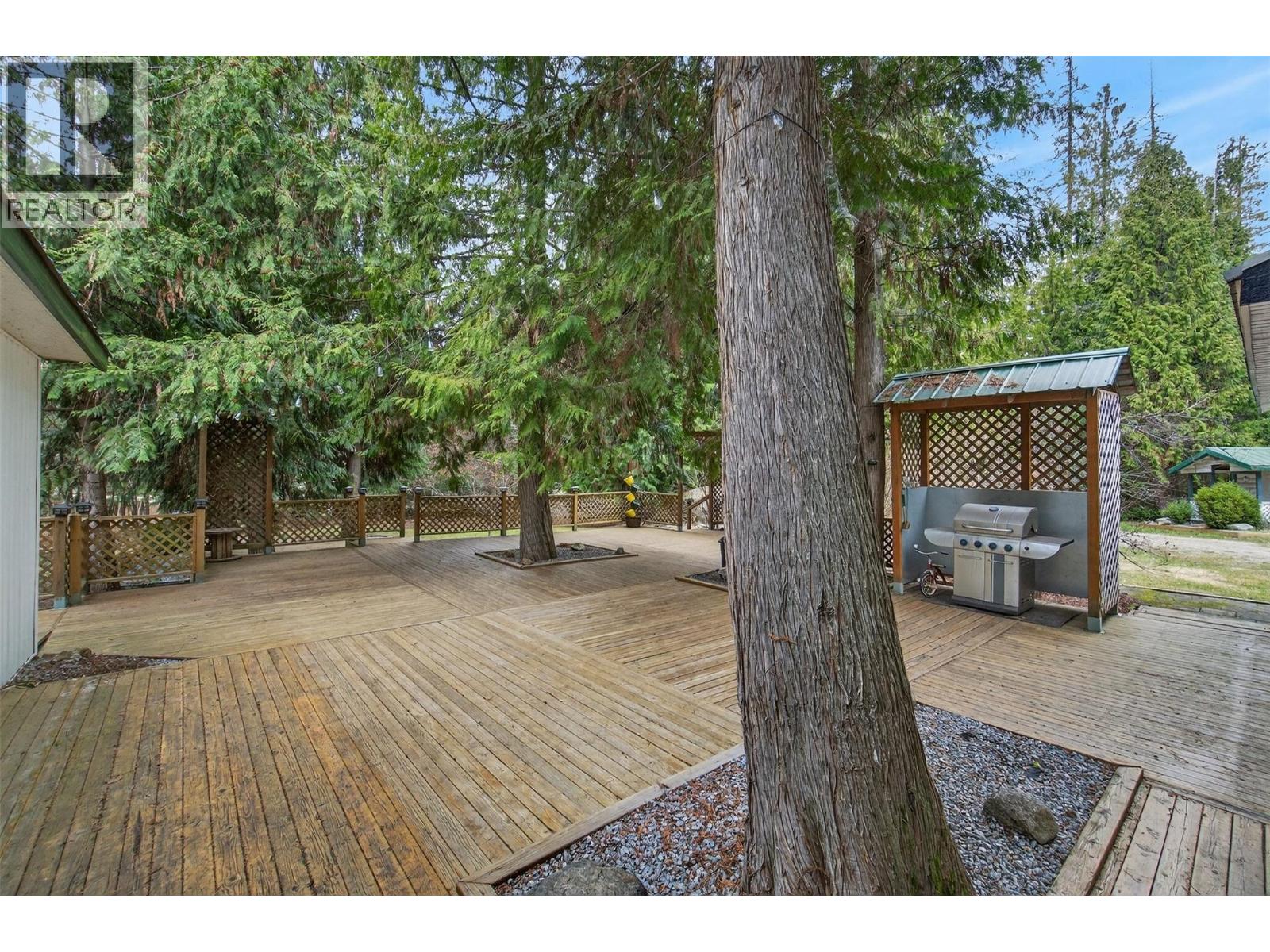 9048 Humming Bird Drive, Swansea Point, British Columbia  V0E 2K2 - Photo 58 - 10382358